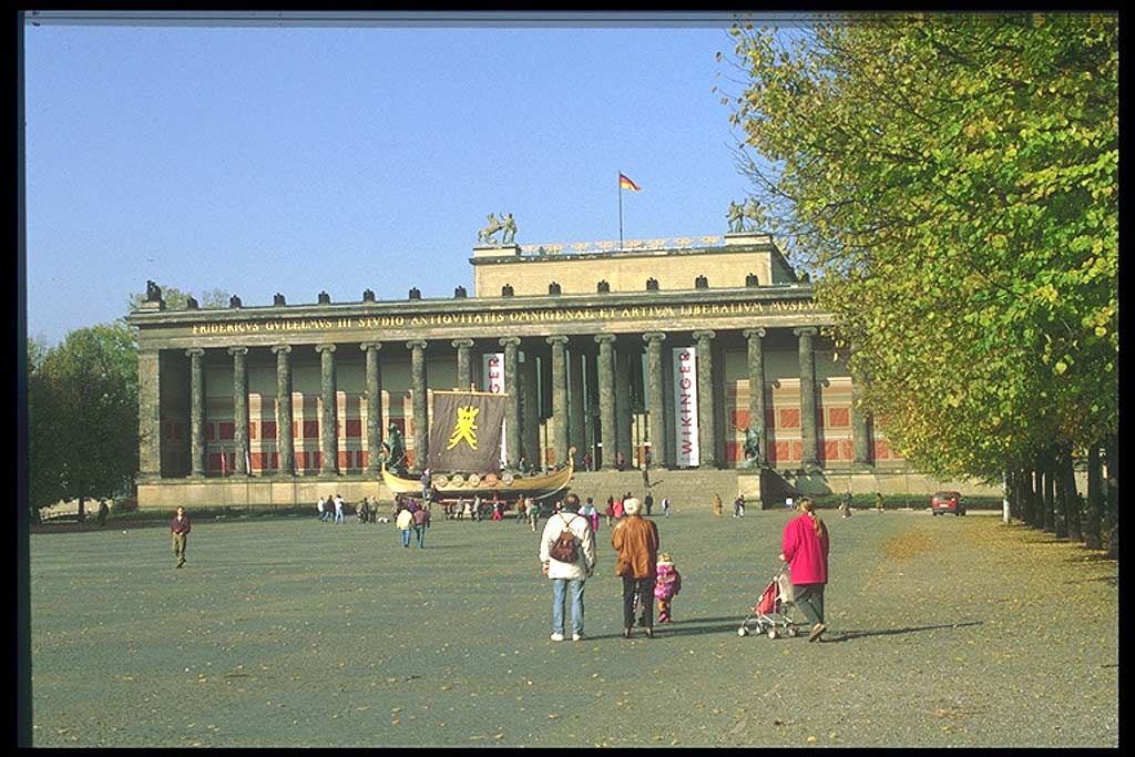 И это Берлин (Berlin)